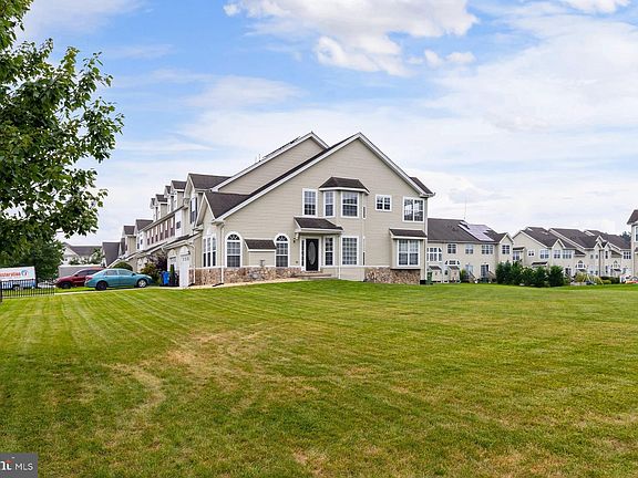 4th image of 288 Westbrook Dr