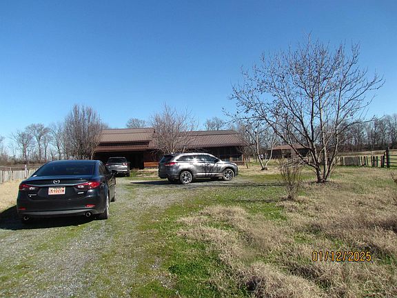 2nd image of 708 N Highway 65