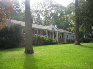 31 Yorktown Rd, East Setauket, NY 11733