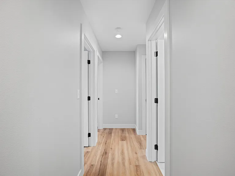 2077 Walla Ave — Photo 16