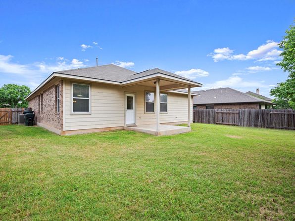 1300 Estival Dr, Kyle, TX 78640