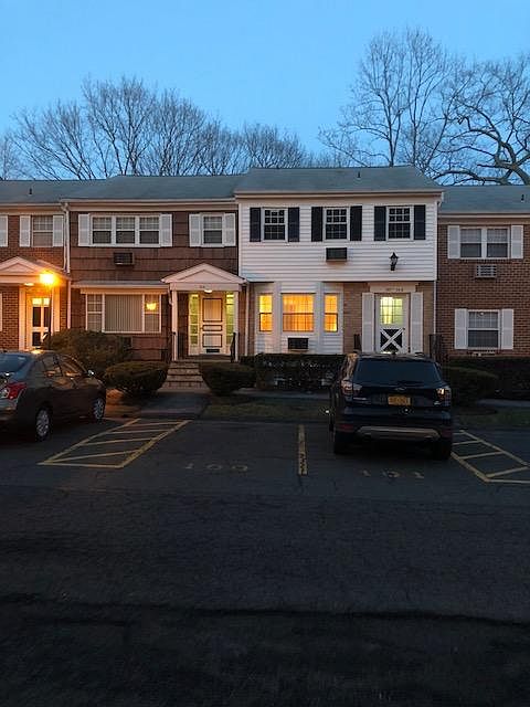 1st image of 302 Woodland Hills Rd #4