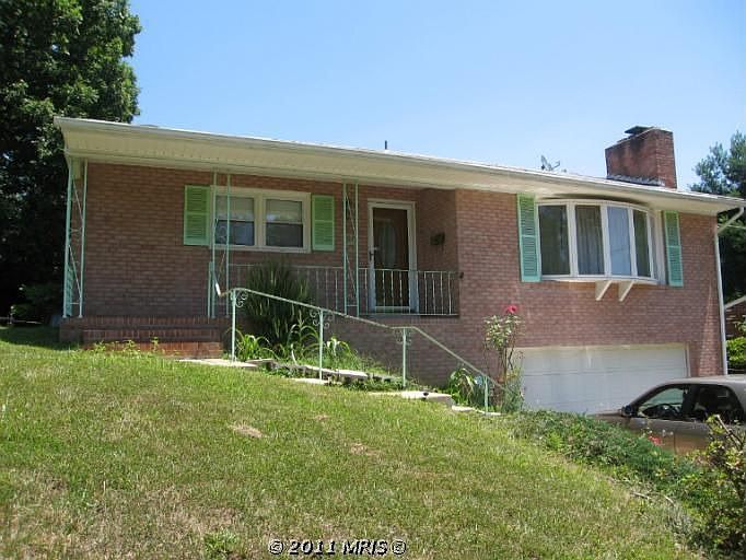 2nd image of 3317 Dauphine Dr