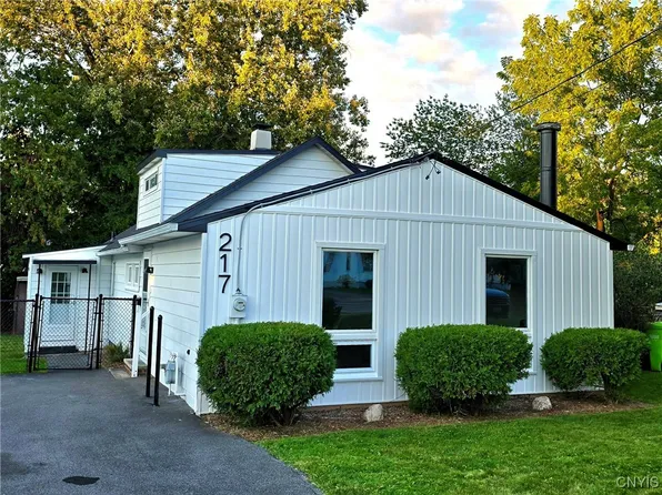 217 Church St, North Syracuse, NY 13212