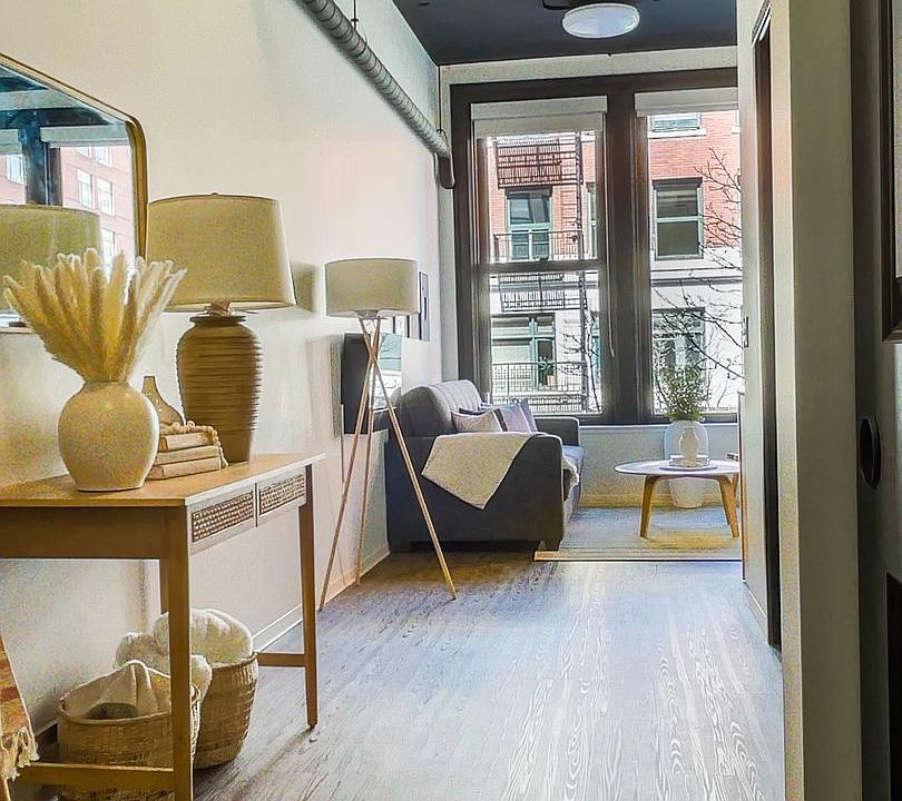 1st image of 107 S Howard St #005fddd85