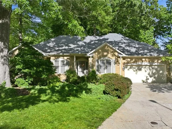 517 Liverpool Ct, Chesapeake, VA 23322
