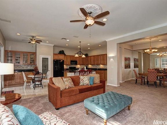 4th image of 9445 Century Oaks Ln