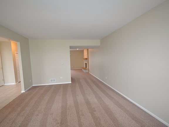 4th image of 18160 Goesel Dr
