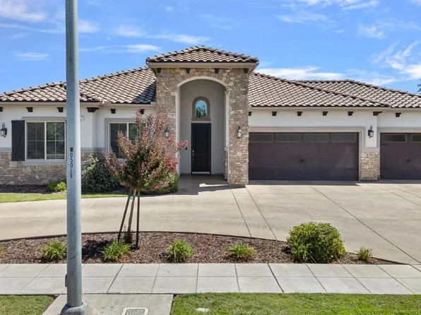 287 S Westberry Blvd, Madera, CA 93637