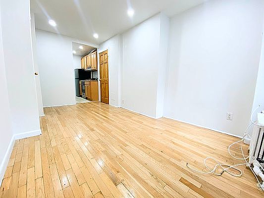 5th image of 153 A Ave #1