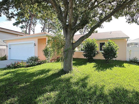 2nd image of 124 Gulfwinds Dr E