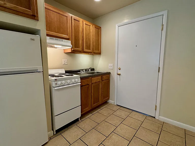 512 S Hays Ave #4 — Photo 3