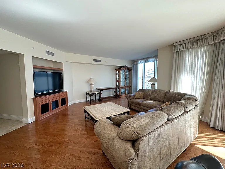 2747 Paradise Rd #1706 — Photo 3