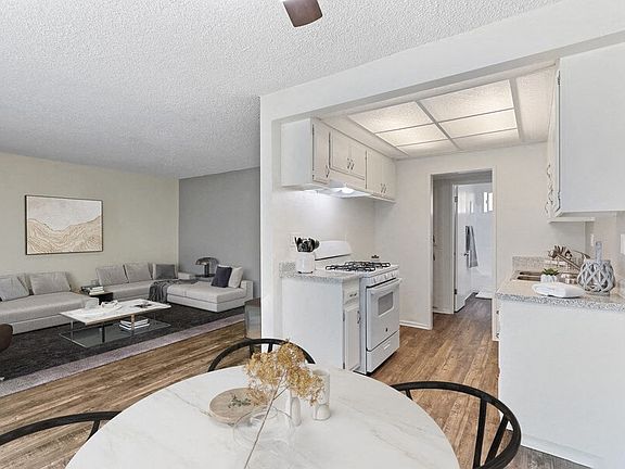 4th image of 780 S Lyon St #413