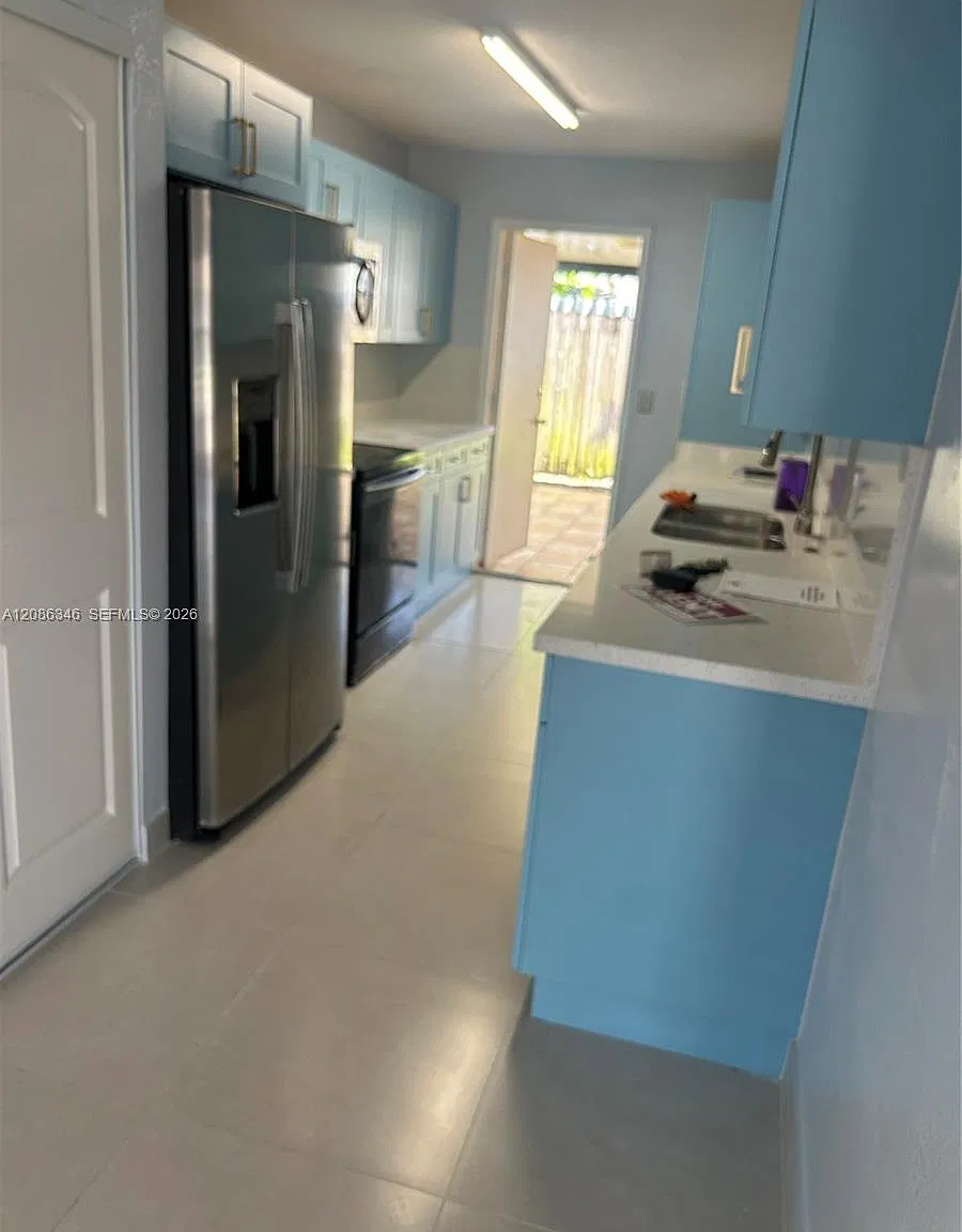 4 bed, 2.0 bath, $3,950 — Photo 4