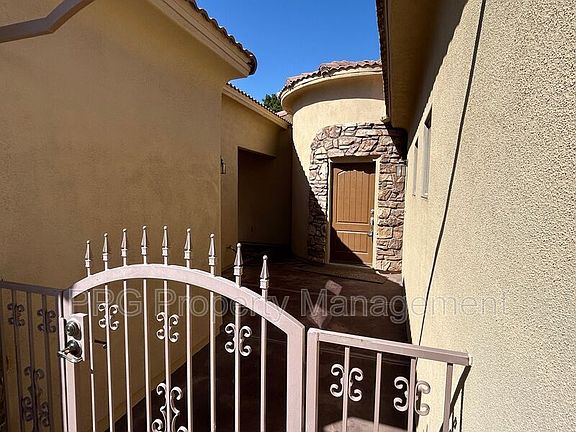 3rd image of 12108 W Tara Ln