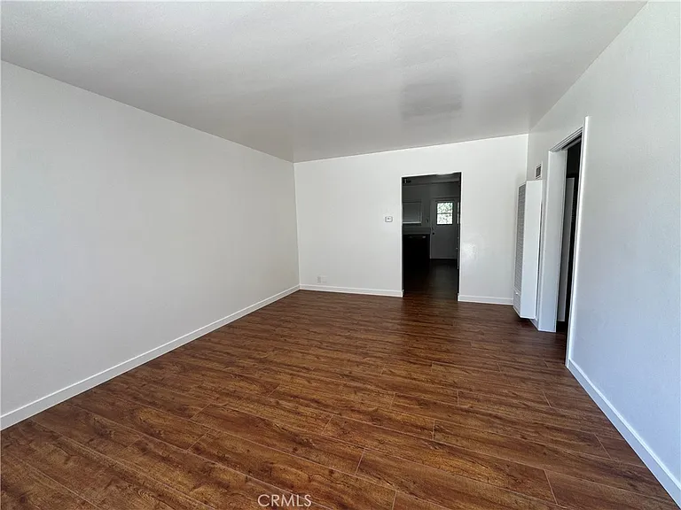 15226 Normandie Ave #B — Photo 5