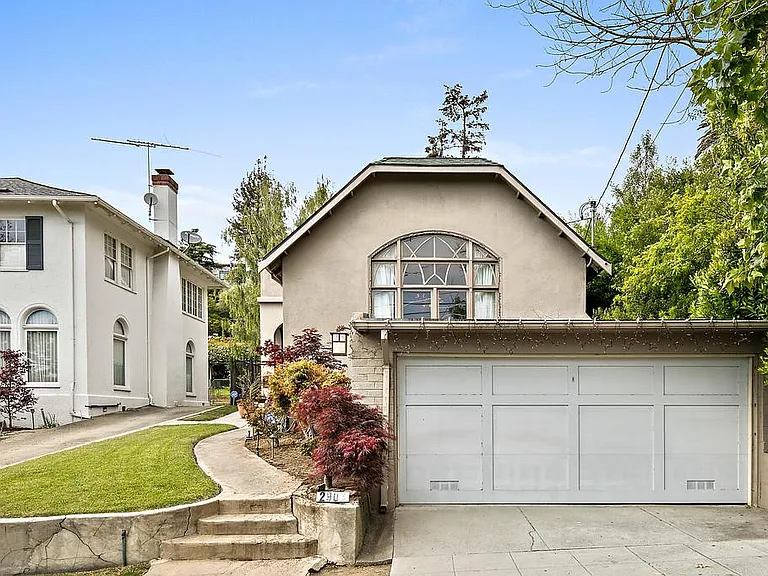 2903 Russell St — Photo 11