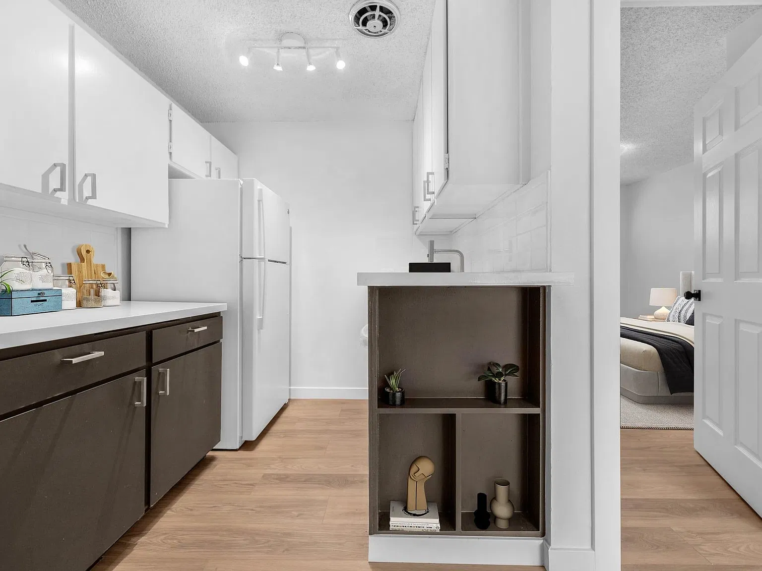 Gilmore Apartments | Fully Renovated Studios & One Bedrooms in West Seattle — Photo 4