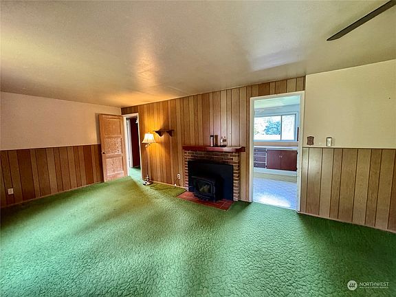 3rd image of 42 Beverly Drive SW