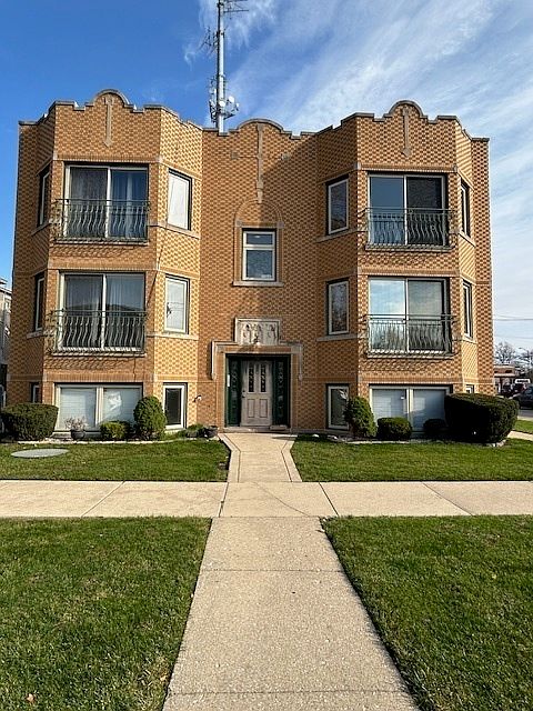 1st image of 2525 N 72nd Ct APT Gbs
