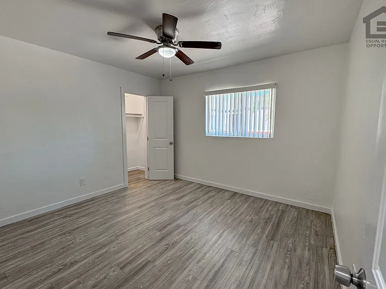 1342 E Willetta St — Photo 23