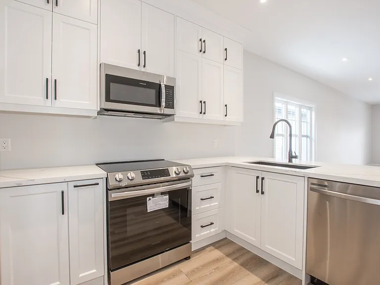 44 Hatter Ave — Photo 5