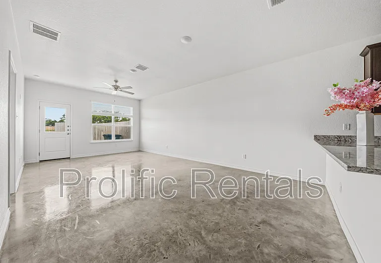 8901 Prickly Ash Dr #B — Photo 9