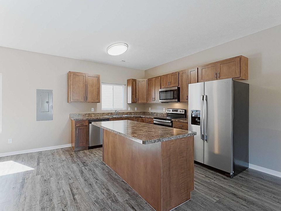 1st image of 6541 Burlington Ave #2