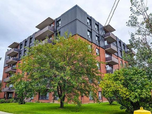2nd image of 1555 Birchmount Rd