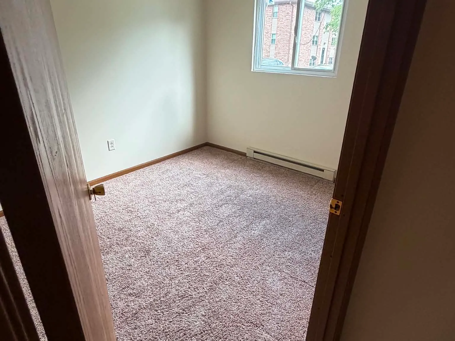2 bed, 900 sqft, $950 — Photo 4