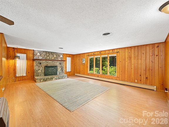 4th image of 1065 Upper Pig Pen Rd