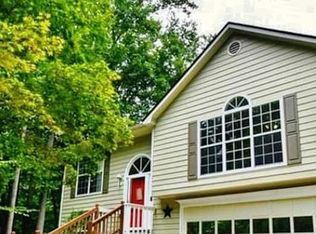 4243 Falcon Crest Dr, Flowery Branch, GA 30542