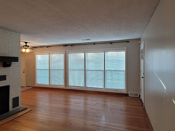 4th image of 3810 E Pawnee Ct