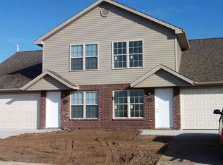 1201-1203 Remington Dr, Centralia, MO 65240