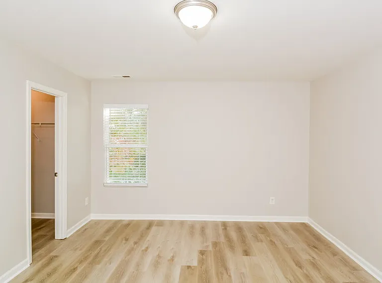 235 Chadford Pl — Photo 6