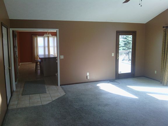 5th image of 406 Sturbridge Dr