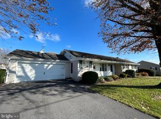 90 Blue Lake Rd, Reinholds, PA 17569