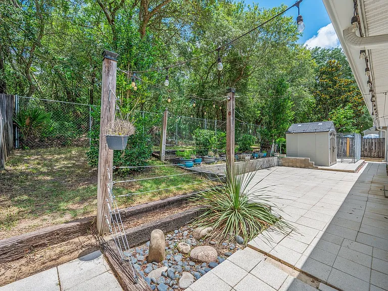 804 Sparkleberry Cv — Photo 40