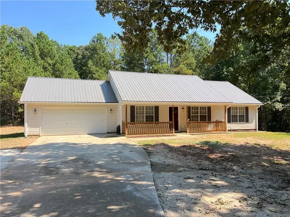 35 Lake Pines Ct, Covington, GA 30014