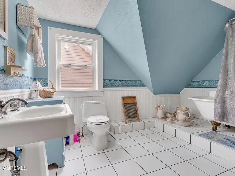 110 Mount Tabor Way #C — Photo 14