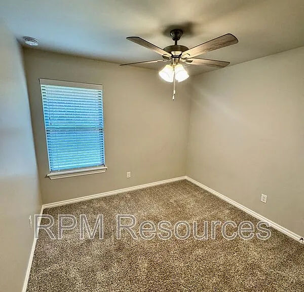 8401 NW 162nd St — Photo 17
