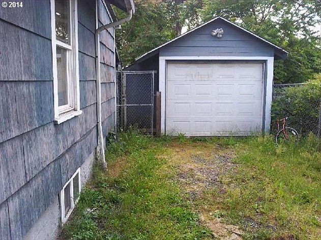 2nd image of 2101 E 27th St