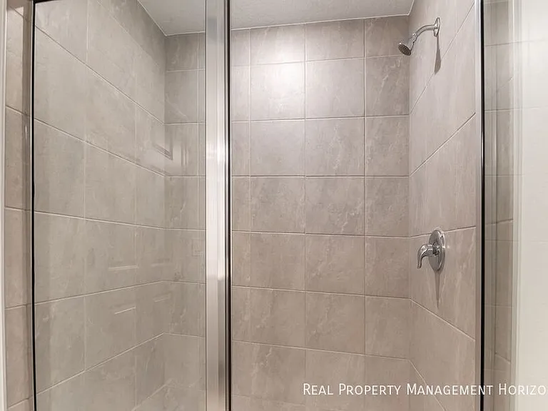 1929 Transom Ln — Photo 10
