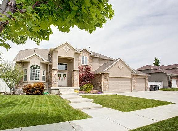 3rd image of 1418 W Skyscape Way