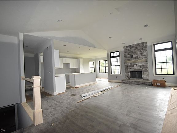 5th image of 600 Berklee Dr