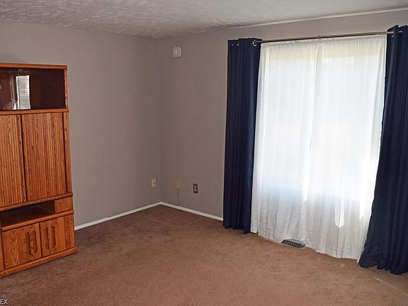 2nd image of 4793 Farley Dr