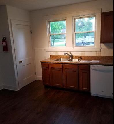 2nd image of 456 Burns Ct #2