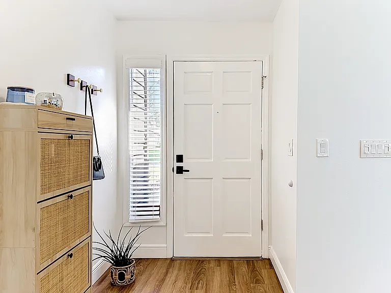 267 W Sabal Palm Pl — Photo 2