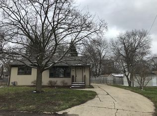 4554 Cleveland Ave, Rockford, IL 61108